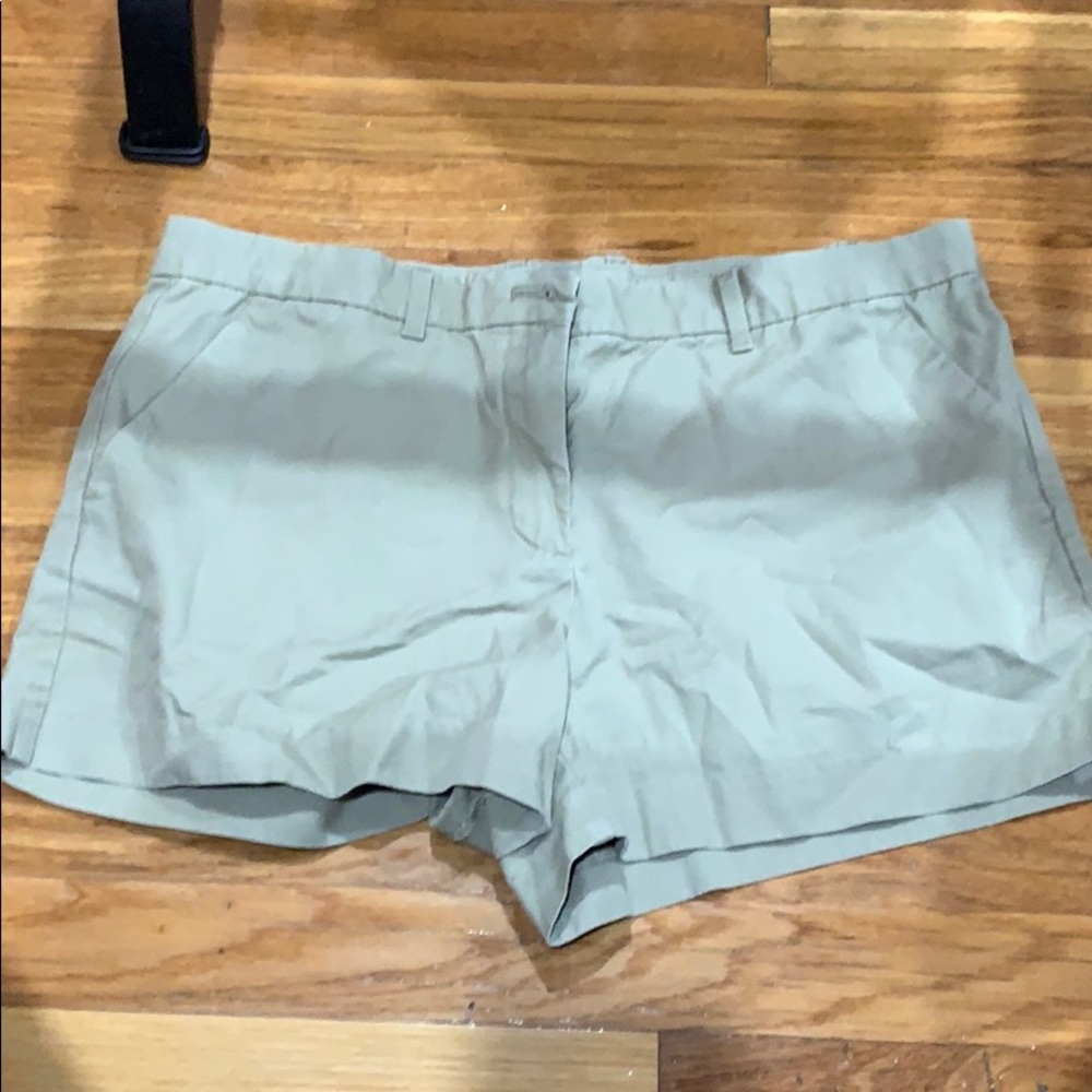 Gap Khaki shorts